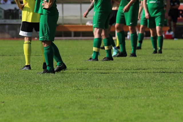 现了中亚地 现了中亚地